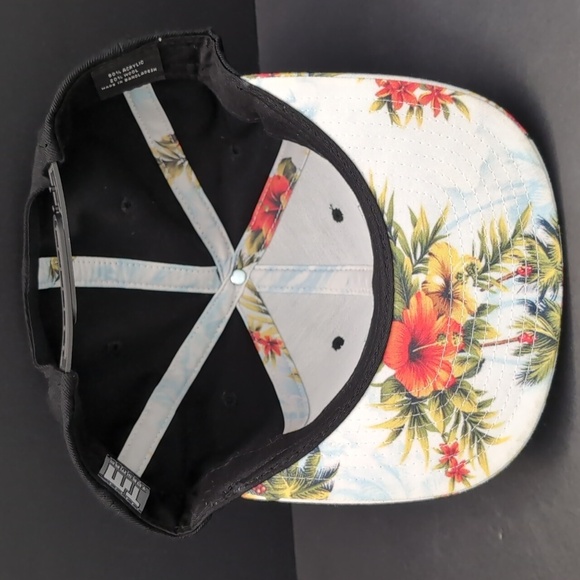 Toby Mac,Yupoong The Classic Men's Black/Floral Snapback Flat Bill Hat. - Picture 7 of 9
